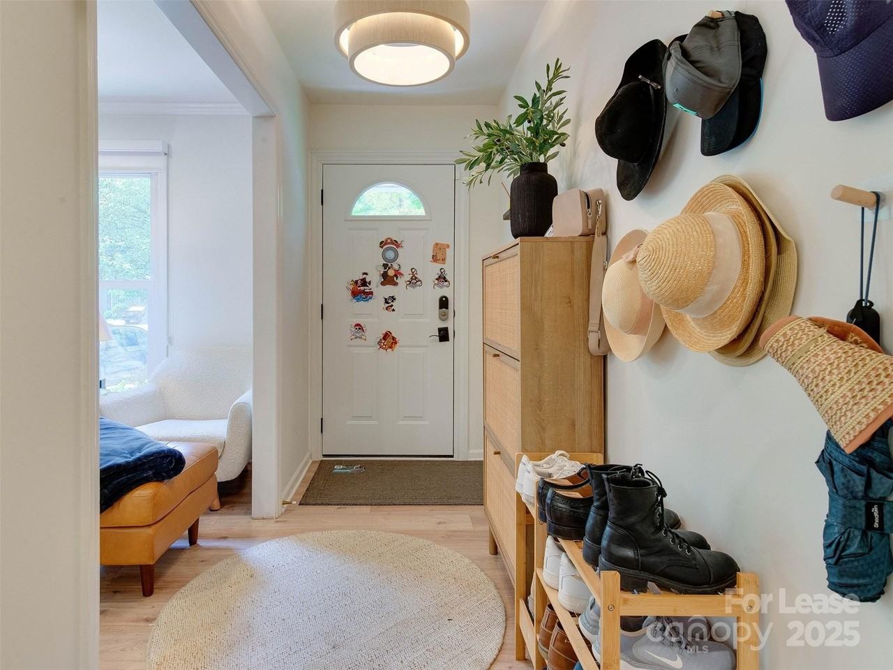 619 Fence Post Ln - Photo 4 of 47