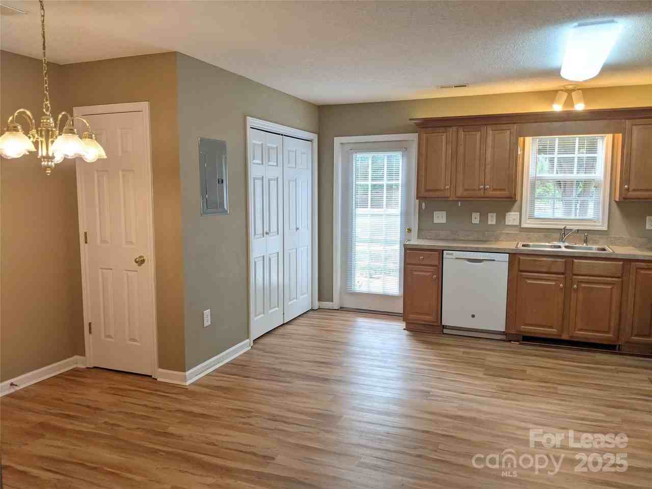 140 Locomotive Ln Unit 106 #106 - Photo 5 of 16