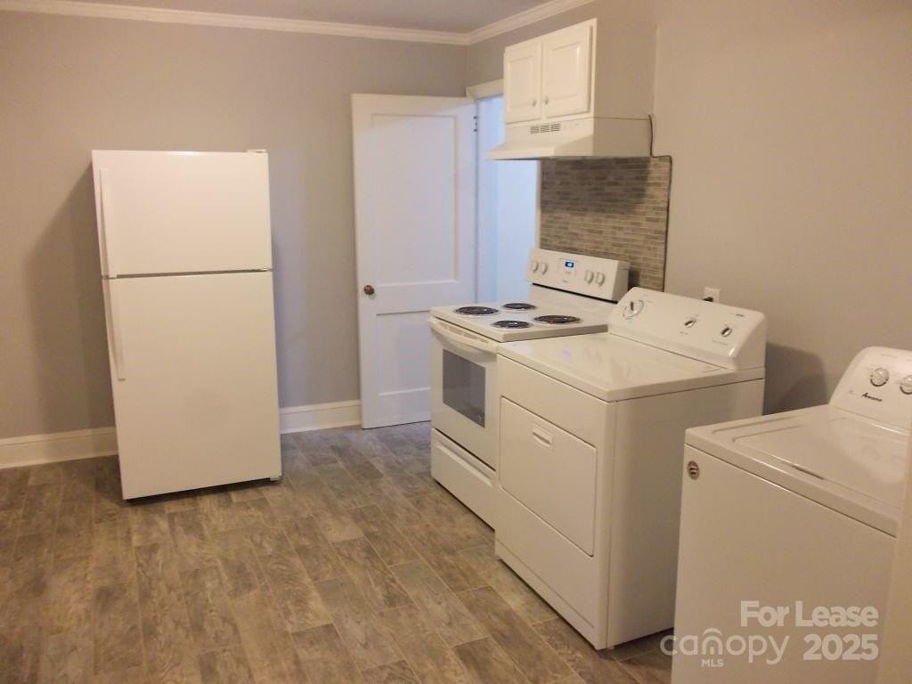 2746 Dogwood Ave - Photo 7 of 20