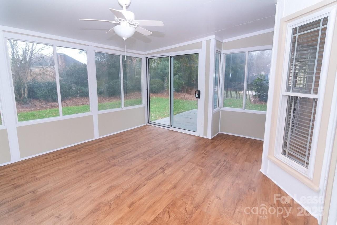 131 Ashford Hollow Ln - Photo 3 of 27