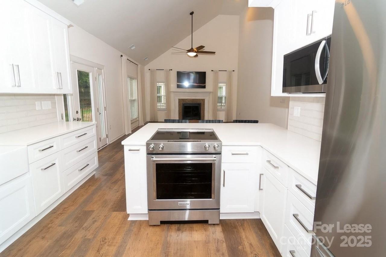 131 Ashford Hollow Ln - Photo 7 of 27