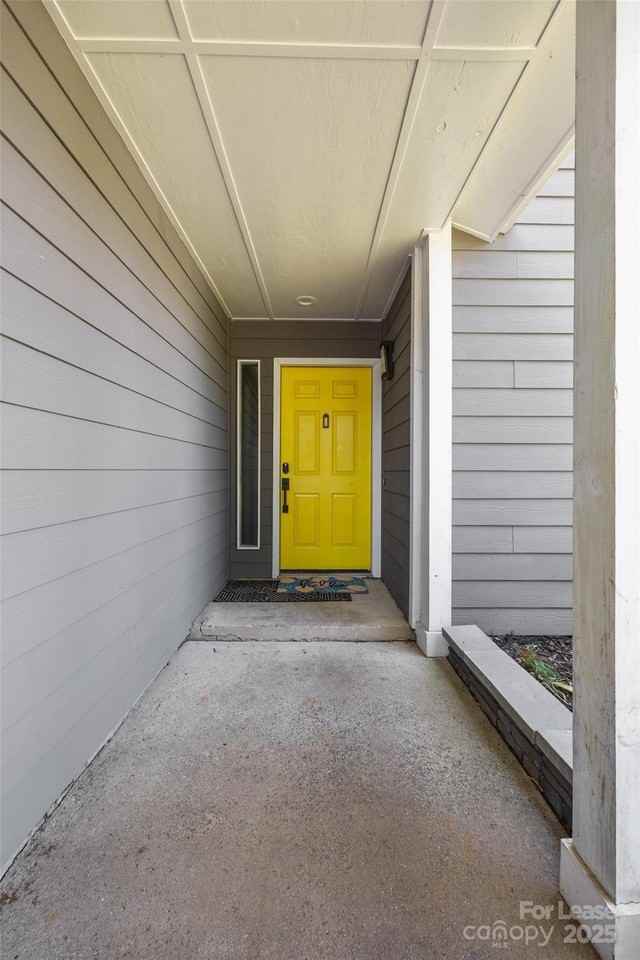 6801 Stillmeadow Dr - Photo 4 of 37