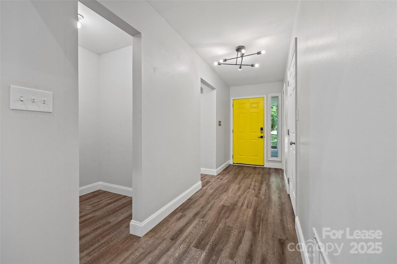 6801 Stillmeadow Dr - Photo 5 of 37