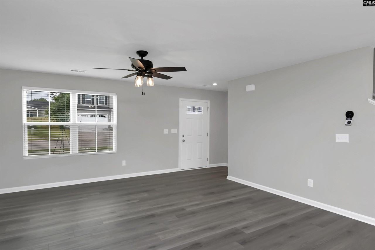 3041 Blue Brook Ln - Photo 7 of 41