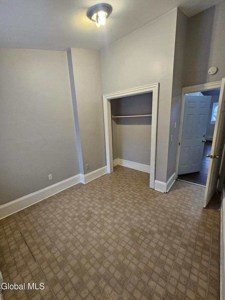 119 Grand St Apt 3 #3 - Photo 6 of 7