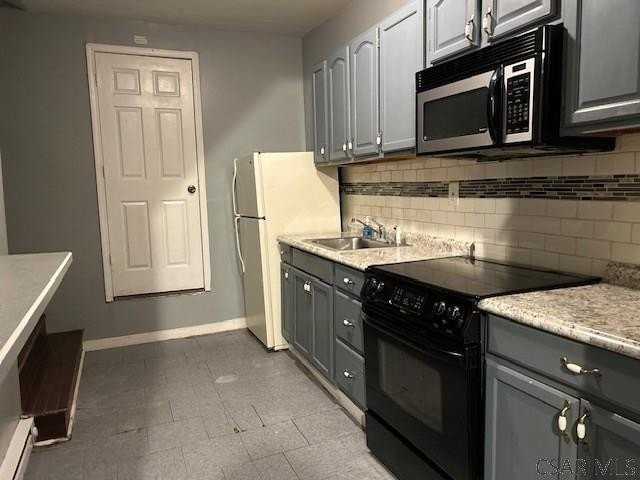 830 Railroad St - Photo 3 of 5