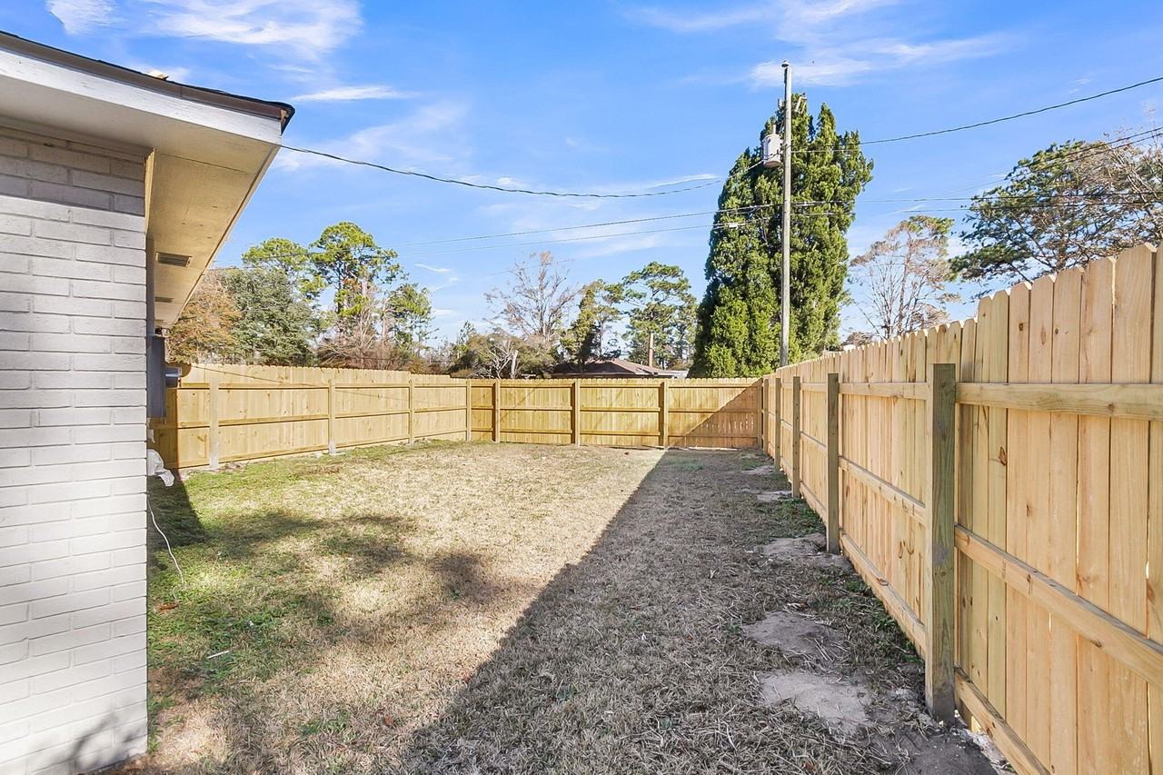 4459 Donwood Dr - Photo 5 of 20