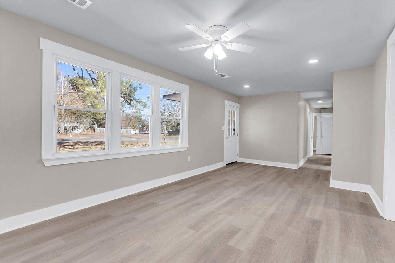 4459 Donwood Dr - Photo 7 of 20