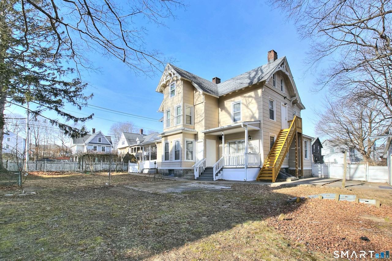 56 Franklin St - Photo 7 of 35