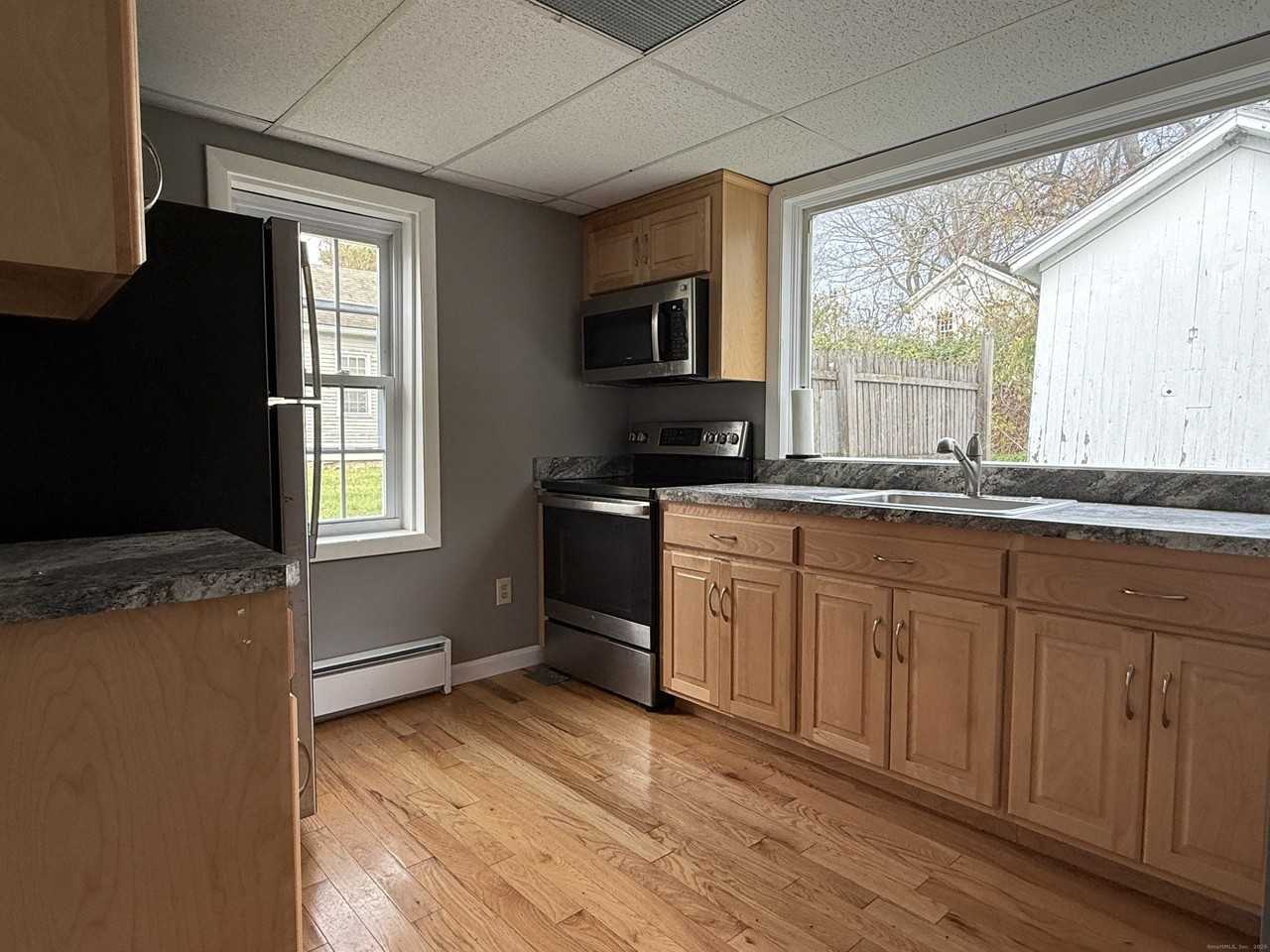 60 Main St #1 - Photo 3 of 9