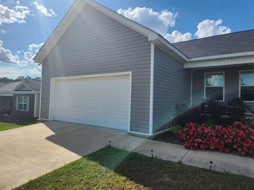 547 Jester St - Photo 2 of 11