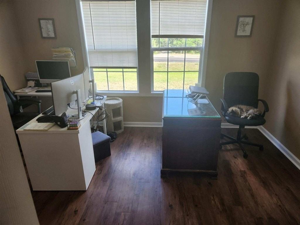 547 Jester St - Photo 4 of 11