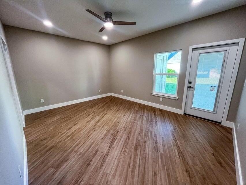 2885 Leahs Ln - Photo 6 of 26