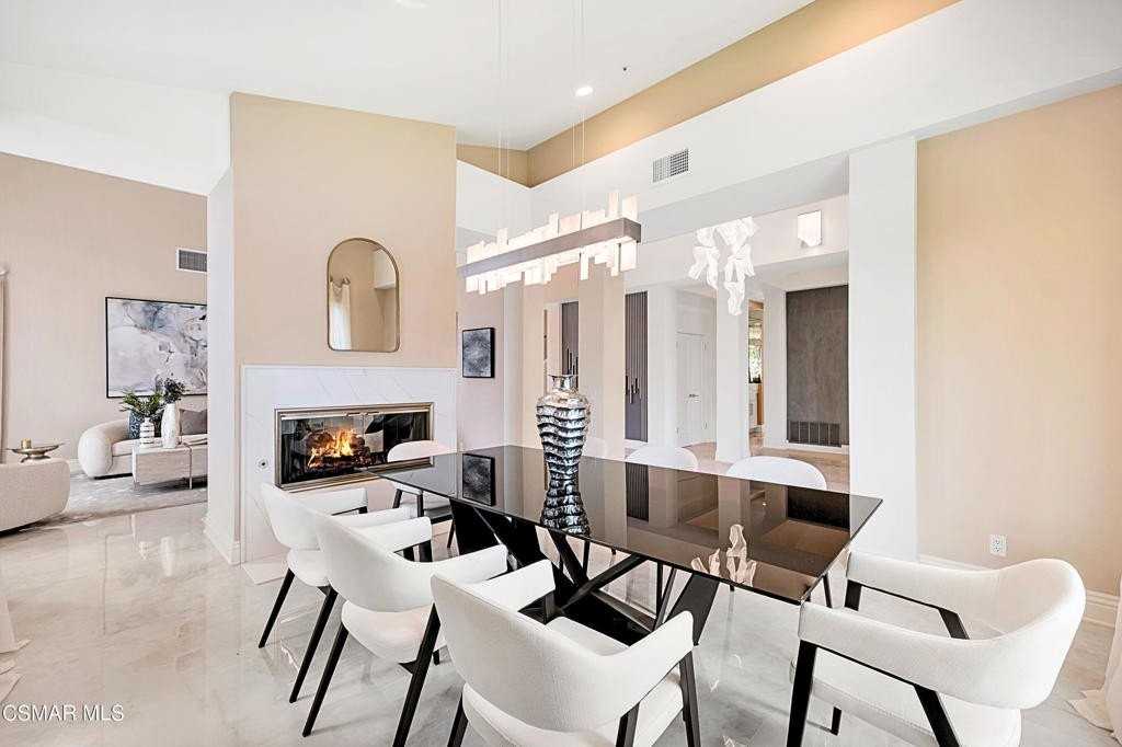 1687 Castlebridge Ct - Photo 7 of 50