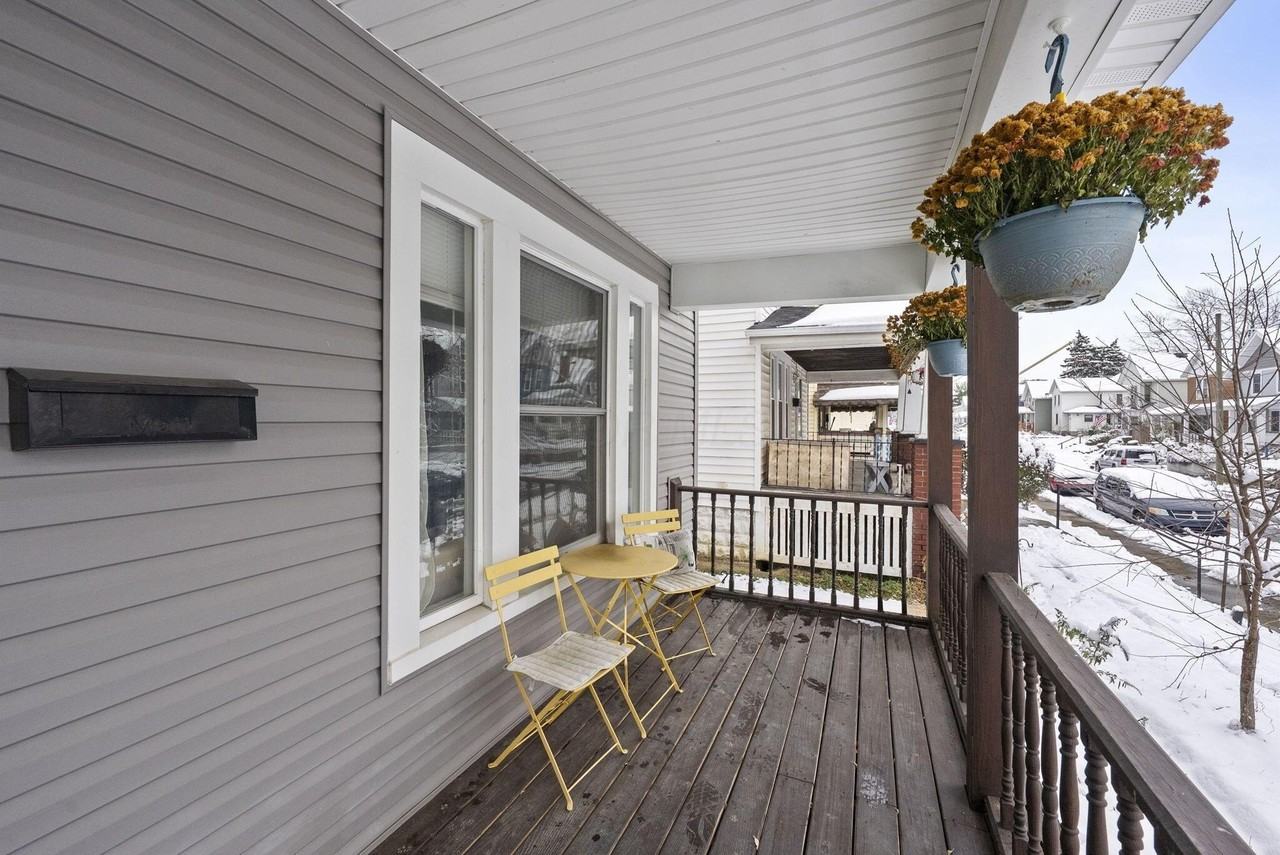 664 Siebert St - Photo 3 of 29