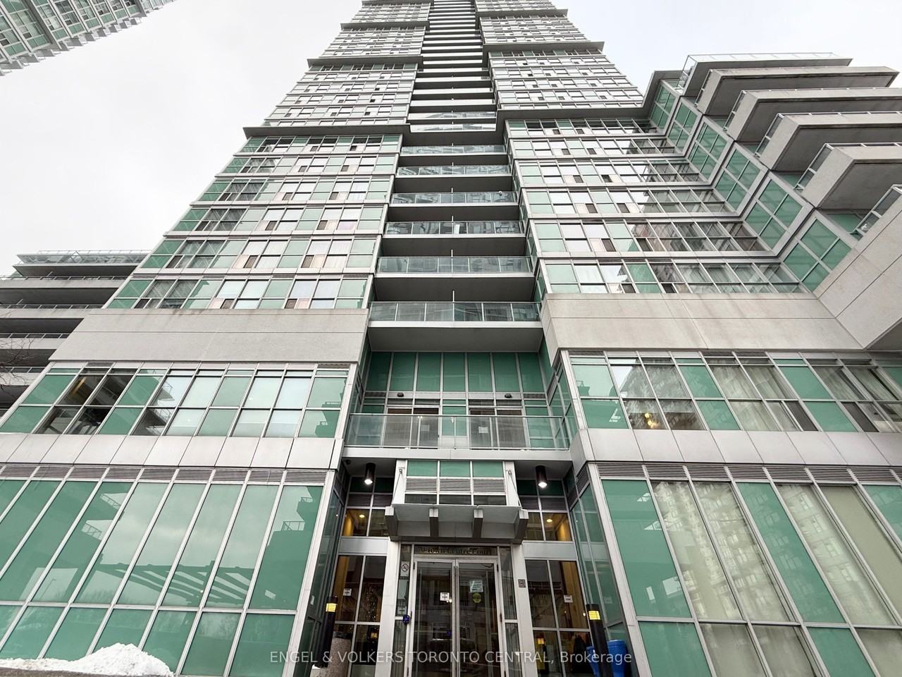 70 Apt Bldg - Photo 2 of 33