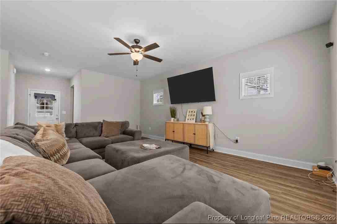 212 Flying Bolt Dr - Photo 6 of 25