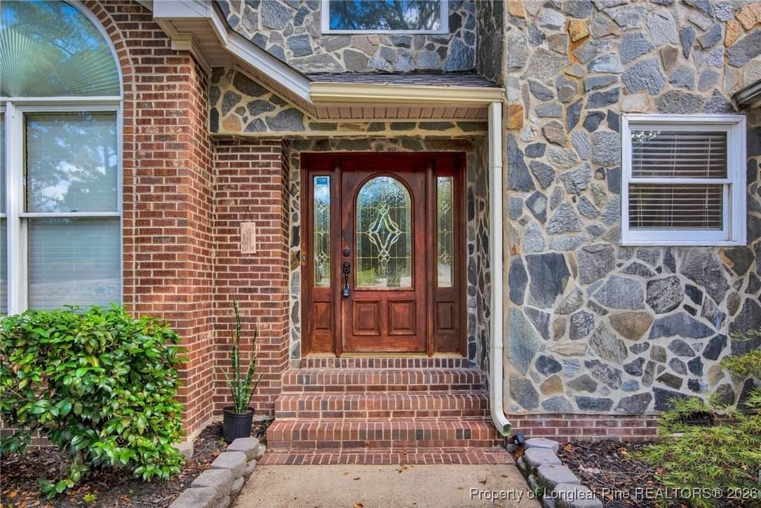 160 Carolina Way - Photo 3 of 36