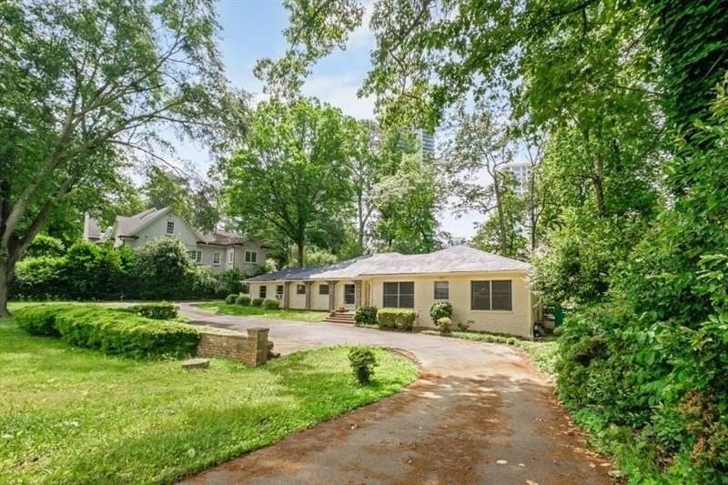 757 Old Ivy Rd Ne - Photo 2 of 36