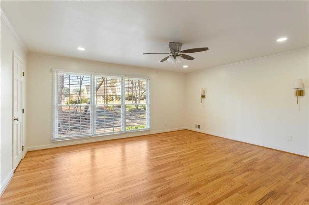 3355 Pinetree Dr Se - Photo 4 of 50