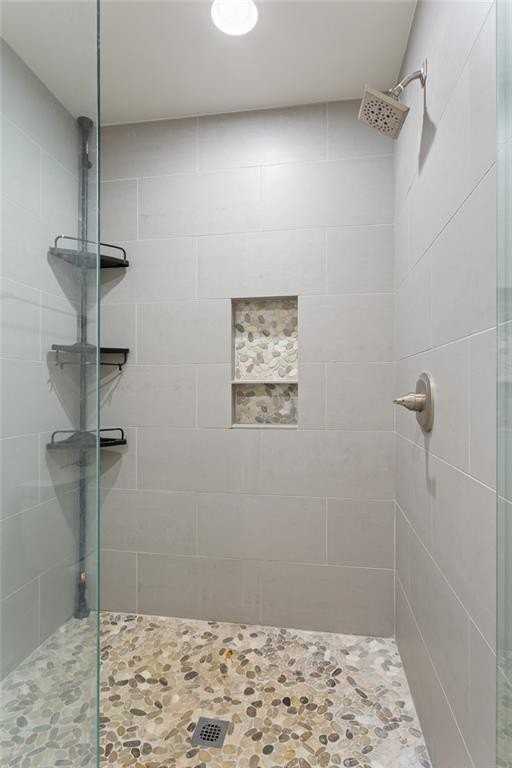 3355 Pinetree Dr Se - Photo 6 of 50