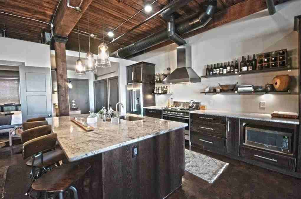 320 Peters St Sw Unit 10 #10 - Photo 4 of 20