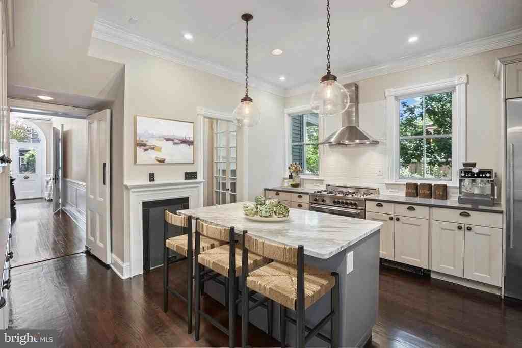 12 Murray Pl - Photo 6 of 46