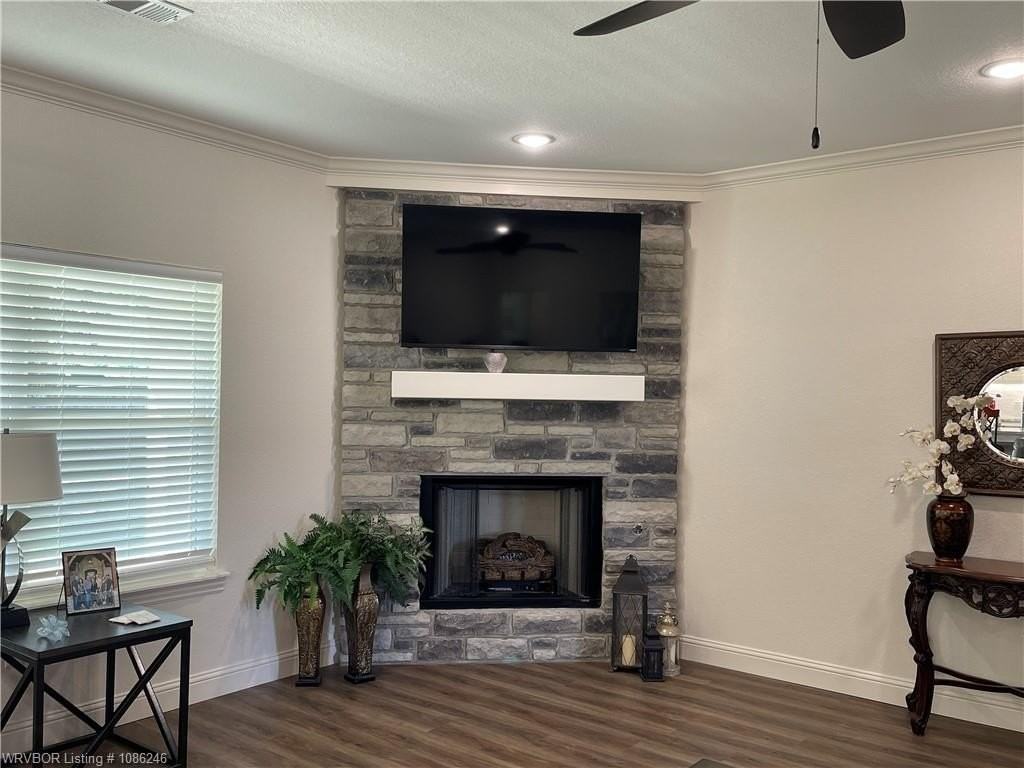 9100 Maysview Ln - Photo 7 of 35