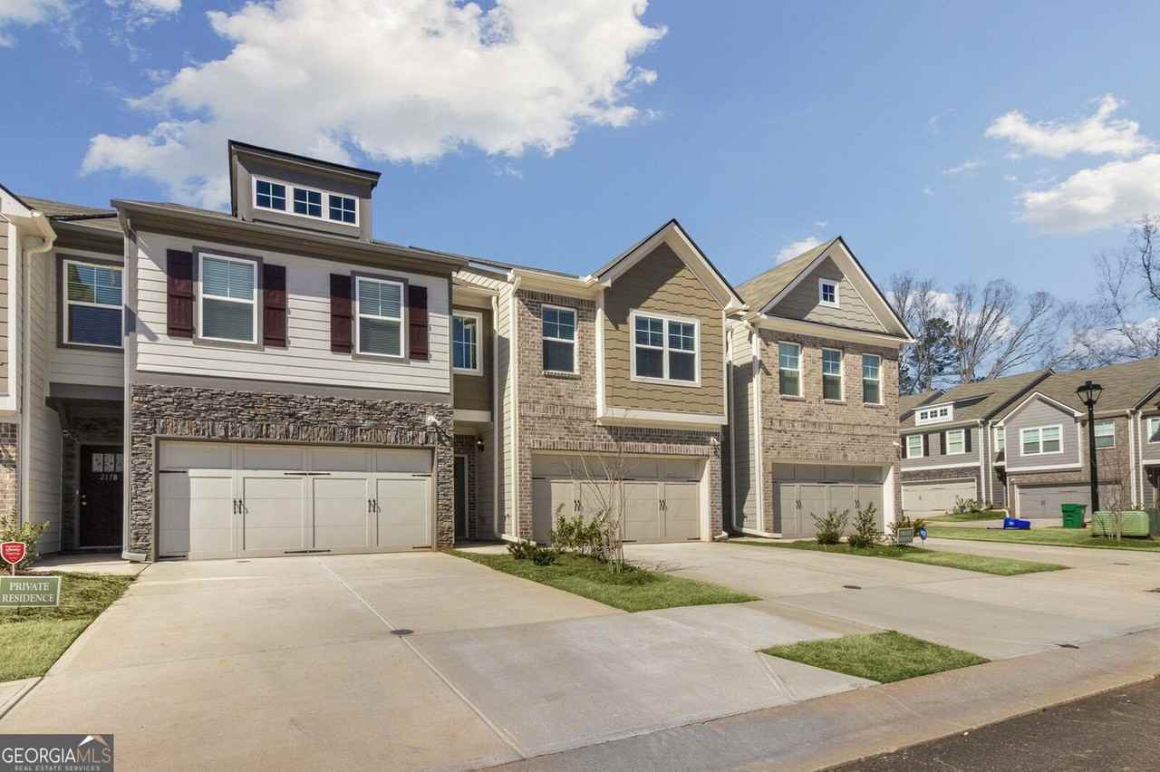 2176 Flying Spur Dr - Photo 3 of 30