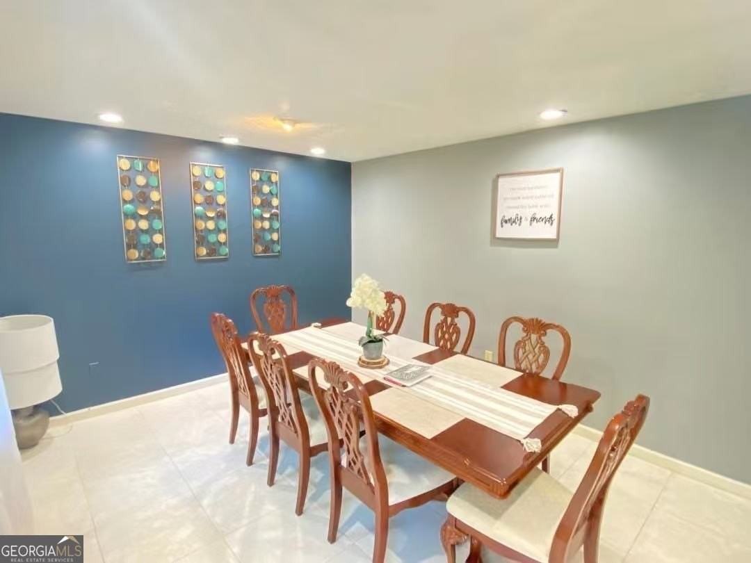 339 Desiree Dr - Photo 2 of 11