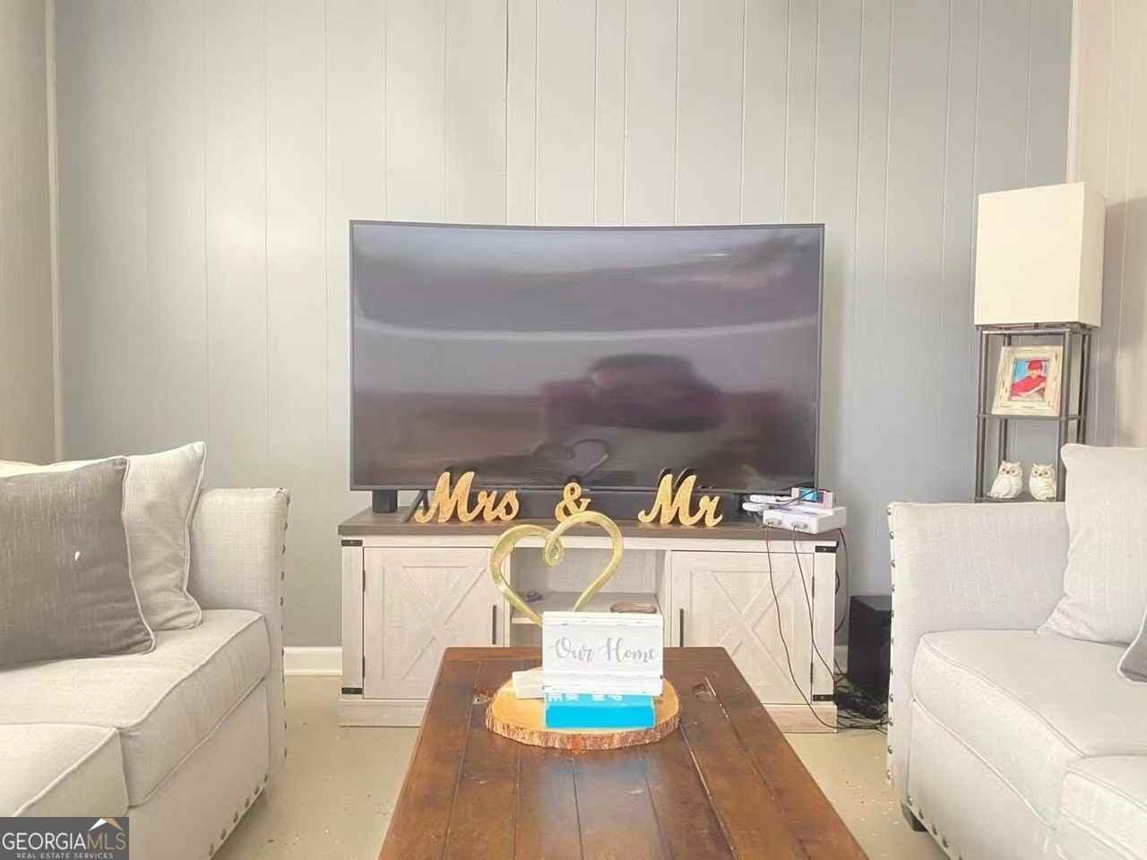 339 Desiree Dr - Photo 5 of 11