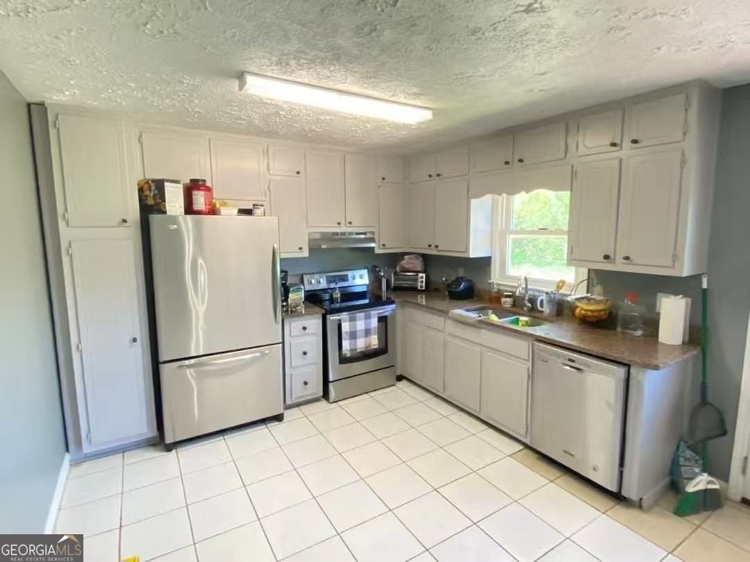 339 Desiree Dr - Photo 6 of 11