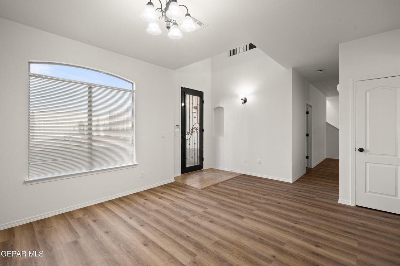 3177 Samantha Rae Pl - Photo 6 of 31