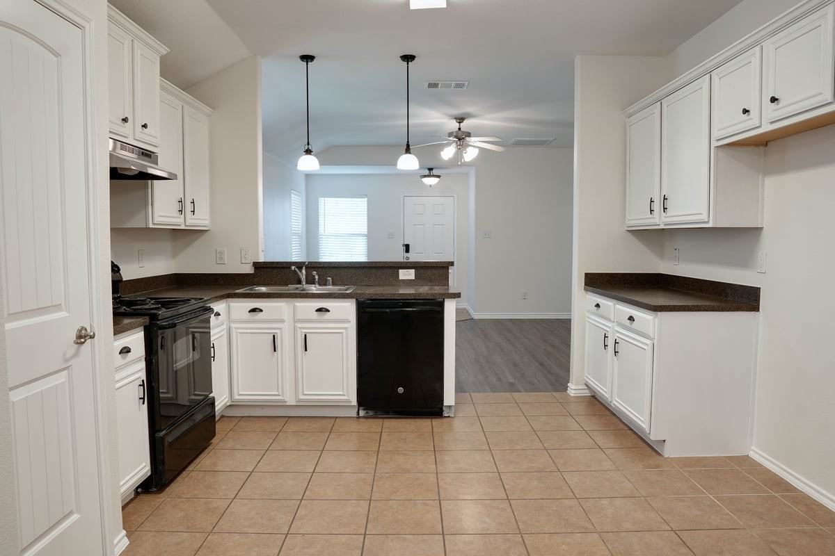 1301 Silver Maple Ln - Photo 6 of 25