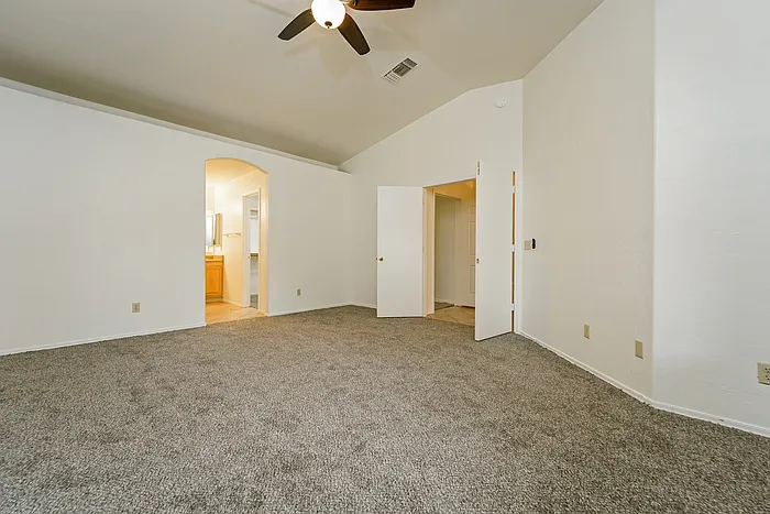 1502 W Bathurst Rd - Photo 3 of 14