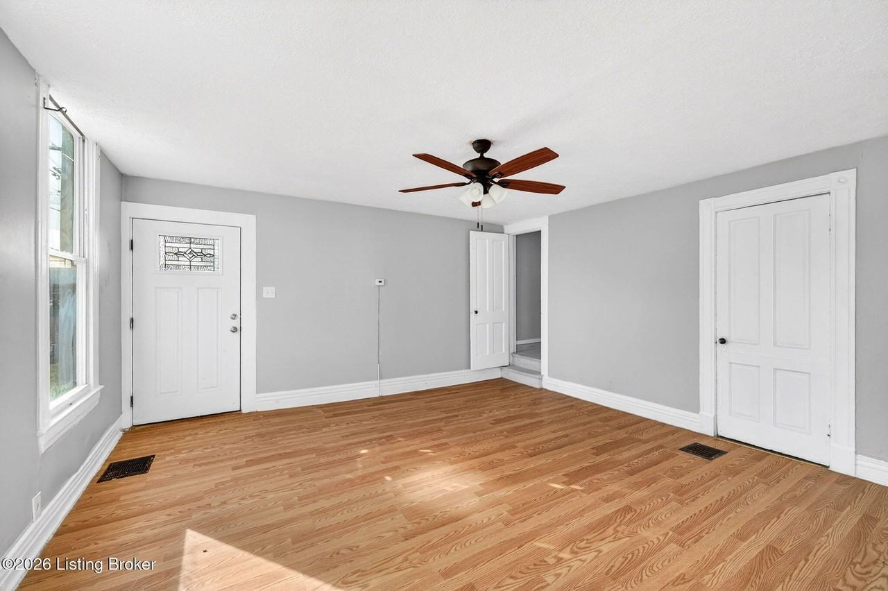 1039 Mulberry St - Photo 5 of 20