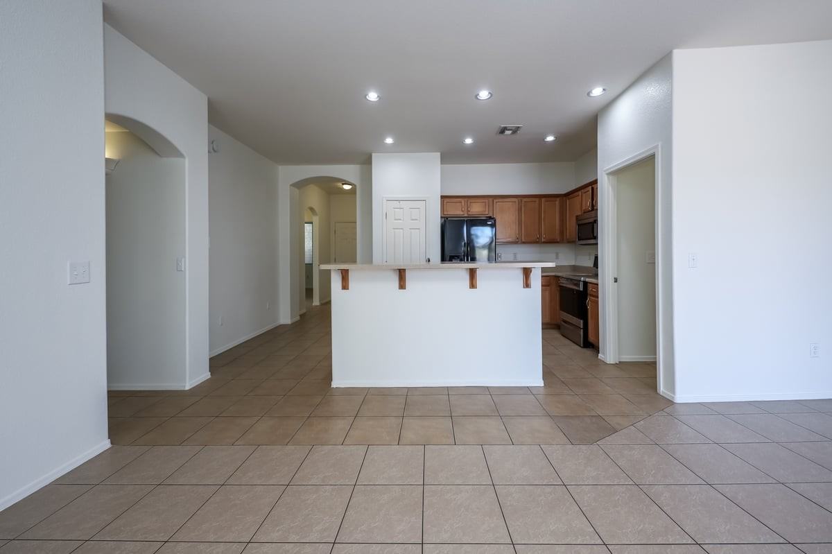 3510 W Avenida Sombra - Photo 4 of 27