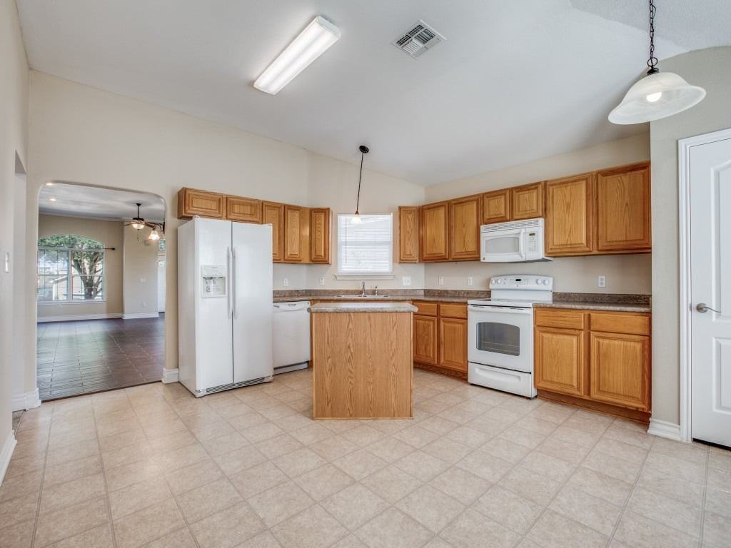 6102 Still Mdw - Photo 5 of 13