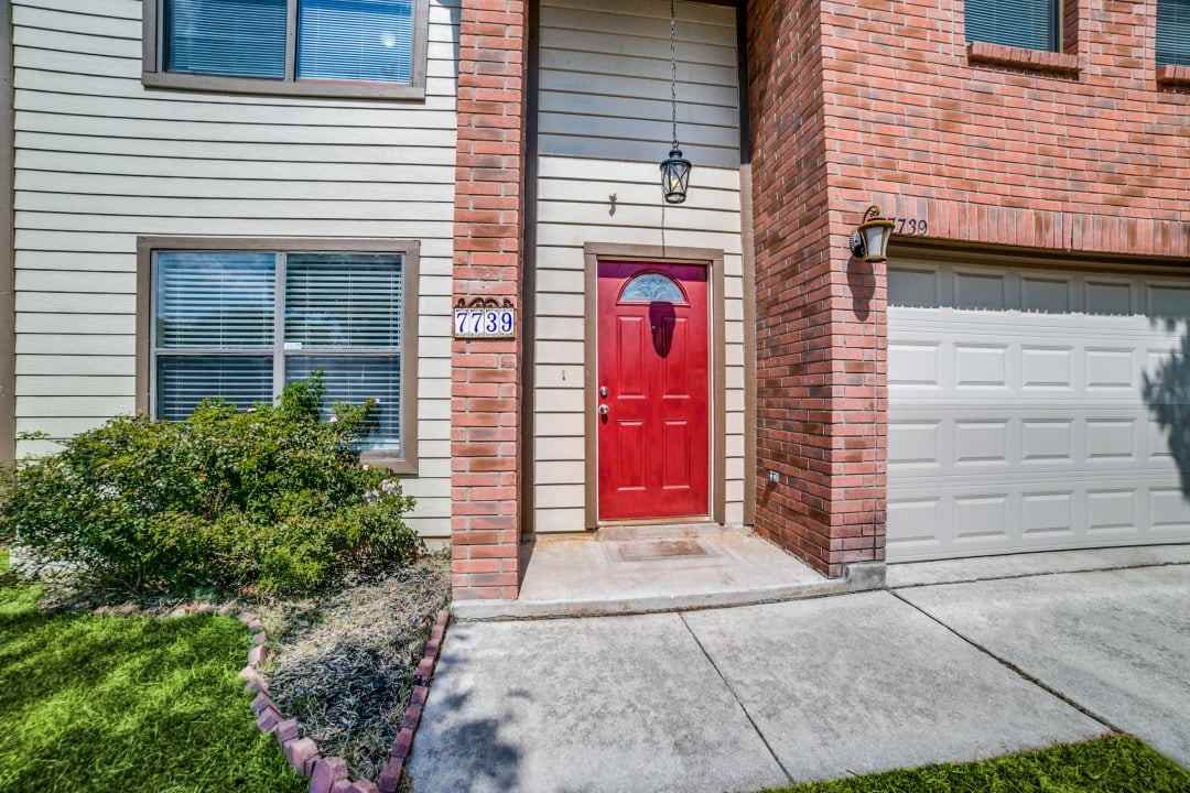 7739 Alverstone Way - Photo 3 of 13