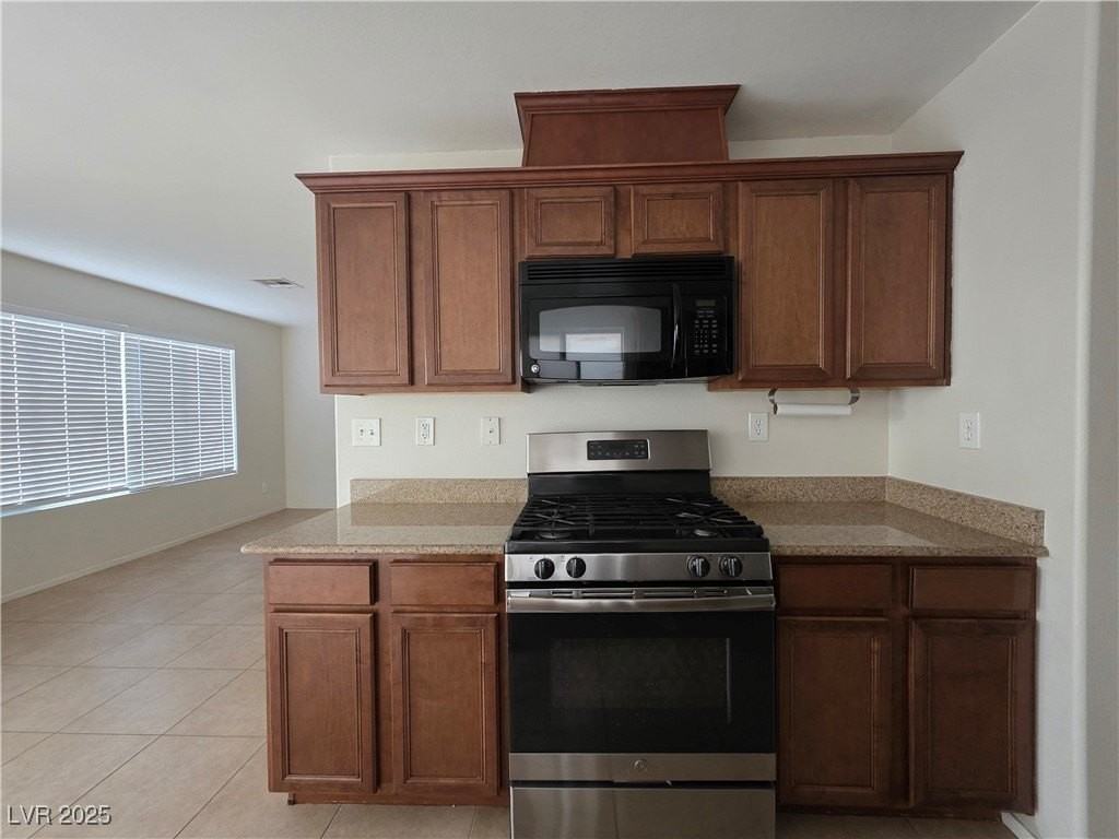 8058 Torremolinos Ave - Photo 6 of 17