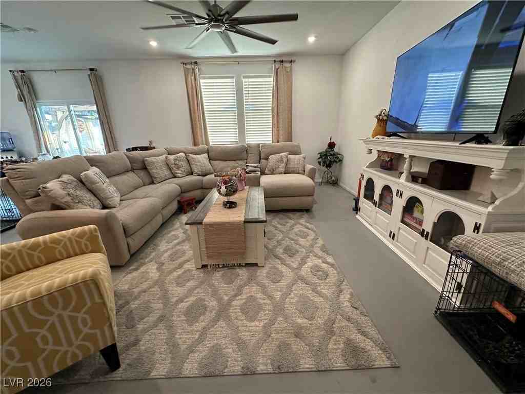 5576 S Gilliam St - Photo 2 of 13