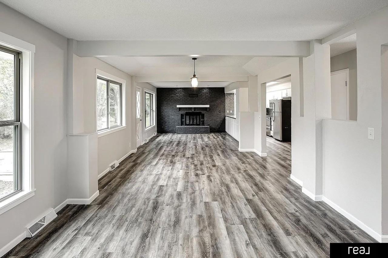 12725 Burt St - Photo 2 of 17