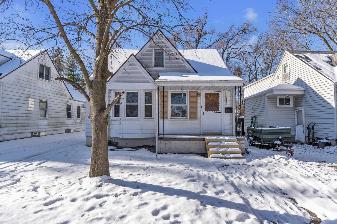 11319 Tecumseh - Photo 2 of 39