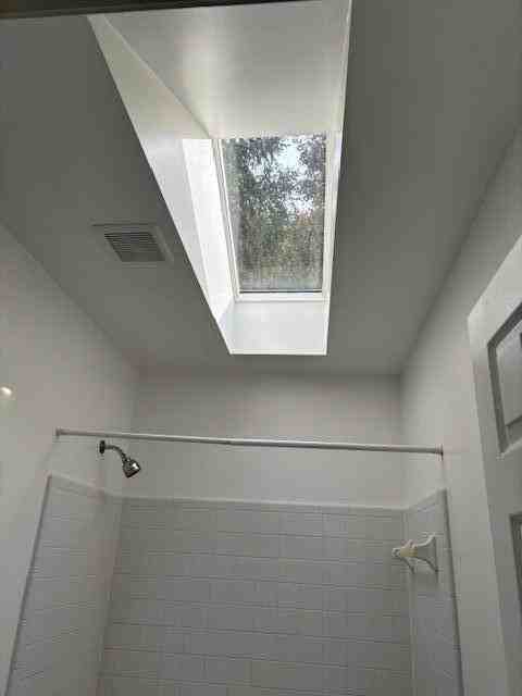 1331 Brighton Lake Rd - Photo 2 of 35