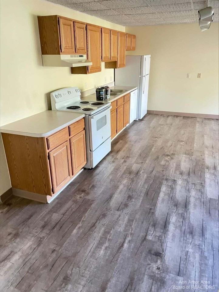 116 W Mckay St Unit 1 #1 - Photo 3 of 13