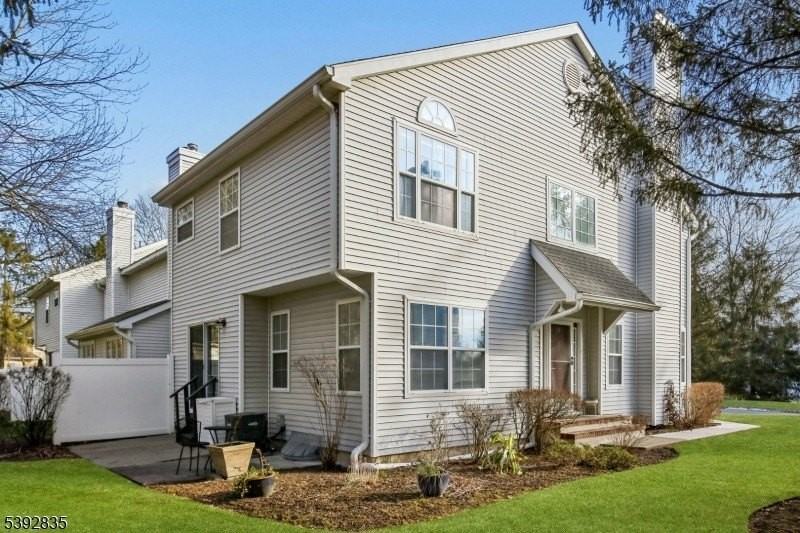 13 Winding Brook Rd - Photo 2 of 35