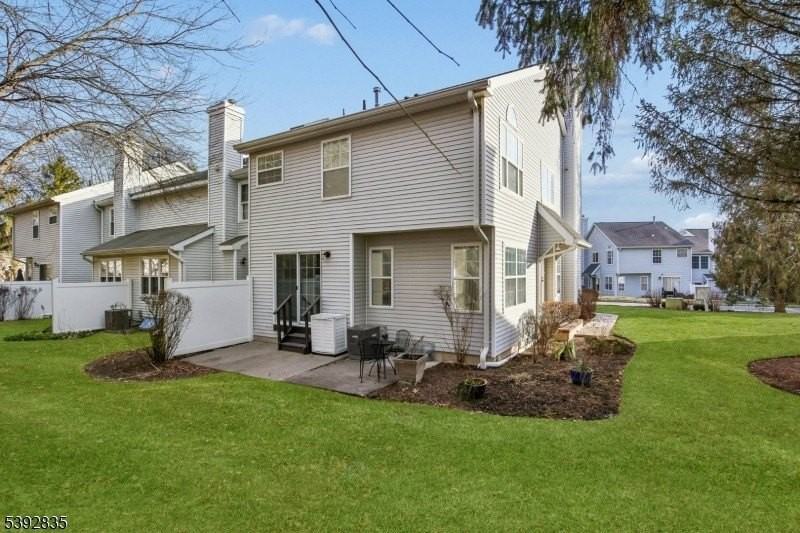 13 Winding Brook Rd - Photo 4 of 35