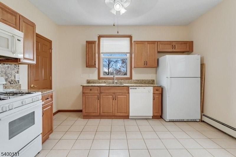 49 Spruce St - Photo 4 of 7