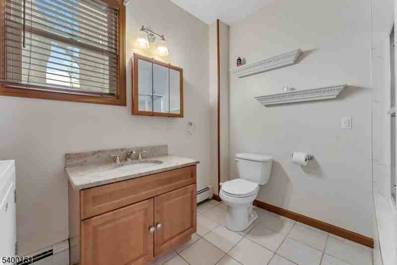 49 Spruce St - Photo 6 of 7