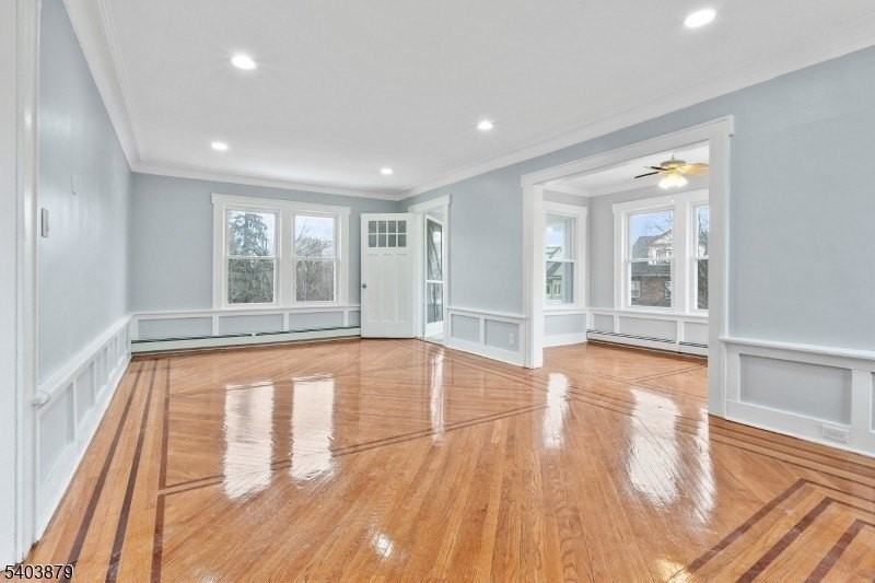 337 Seymour Ave - Photo 6 of 35